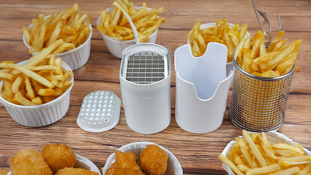 selbstgemachte Pommes mit dem Pommesschneider von Wir24 selbstgemachte Pommes mit dem Pommesschneider von Wir24